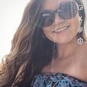 Meet your Posher, Christy